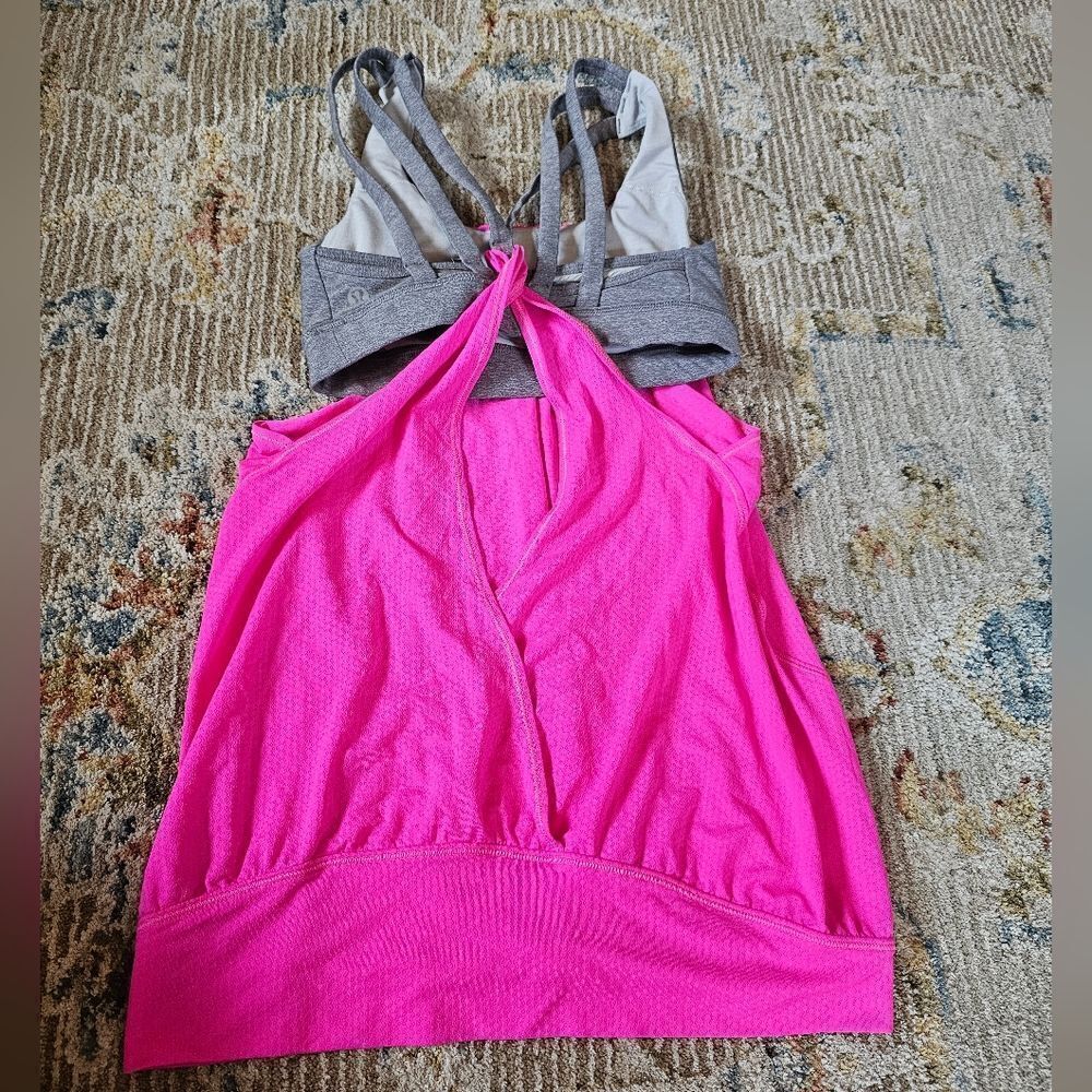 Lululemon No Limits Tank With Built In Sports Bra. Sz 2. Missing Bra Pads.